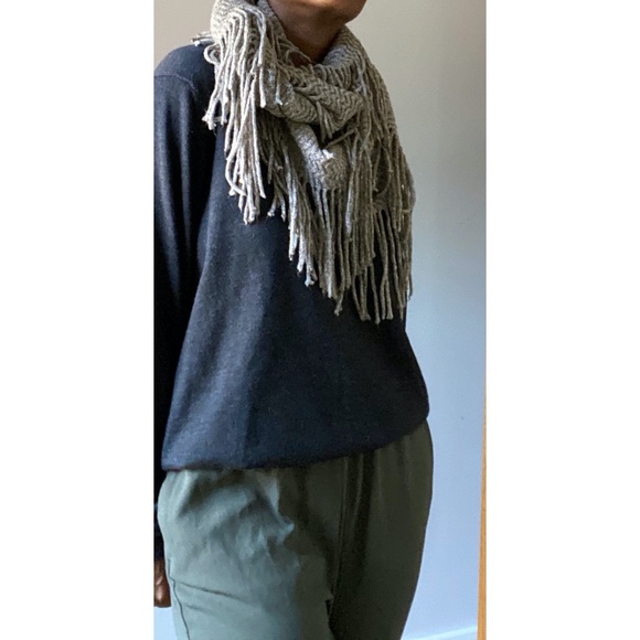 BP Chunky Infinity  Fringe Scarf - Picture 1 of 8